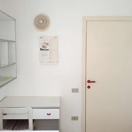 Apartment Mansarda Luminosissima Vicino Al Mare