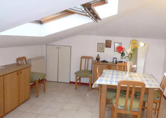 Apartament Mansarda Luminosissima Vicino Al Mare